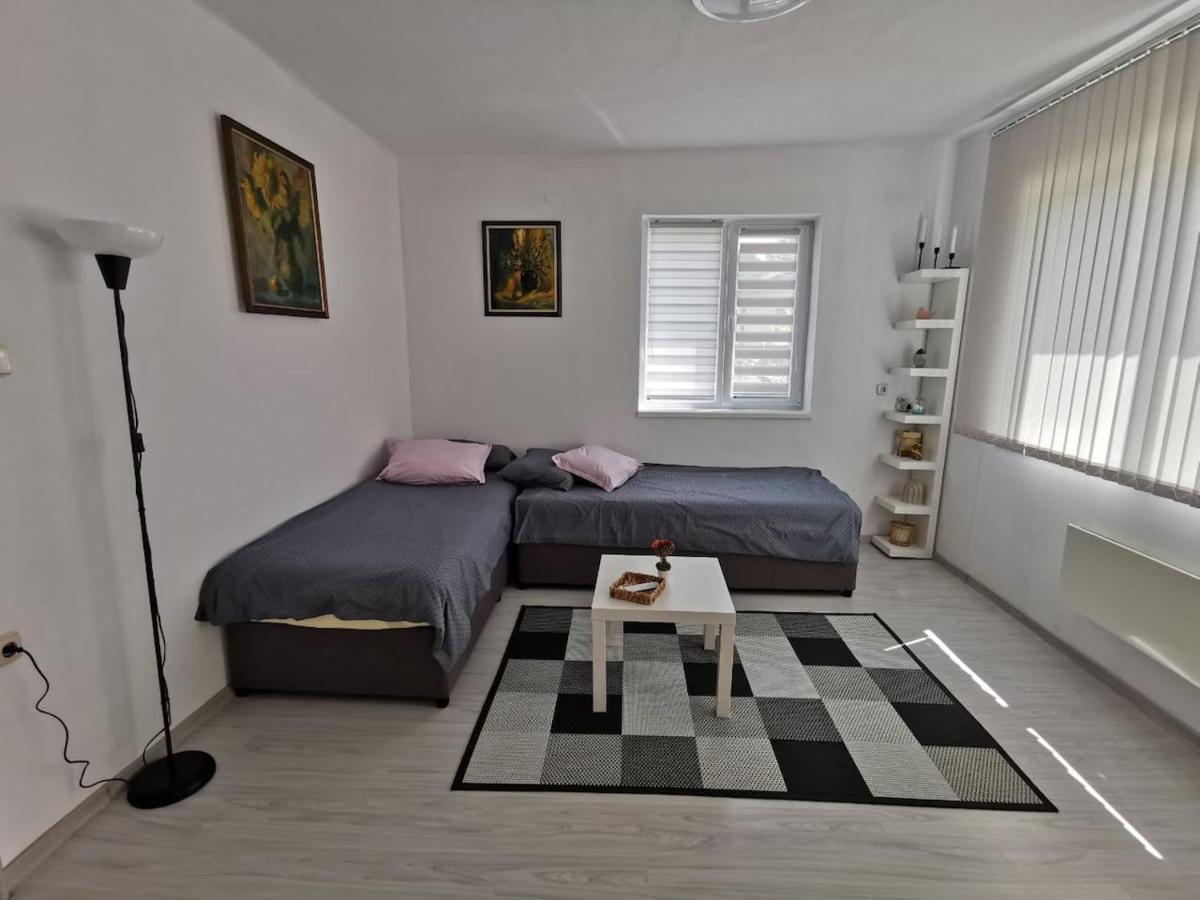 Mira Home Veliko Tărnovo Esterno foto