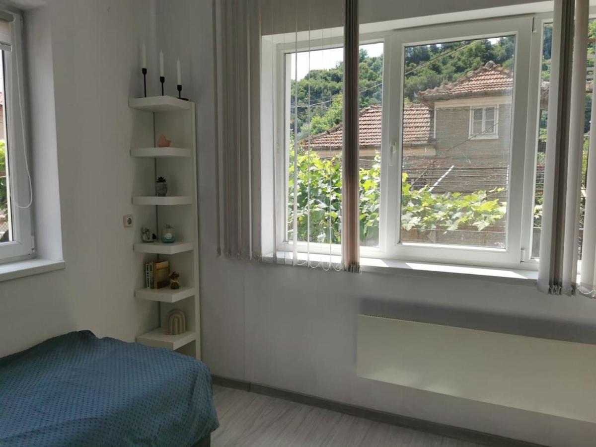 Mira Home Veliko Tărnovo Esterno foto